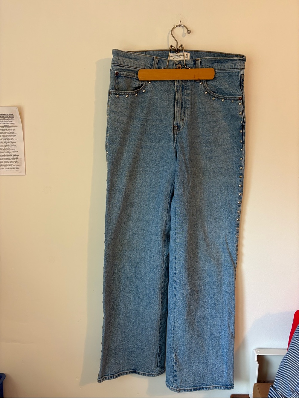 Abercrombie High Rise 90’s Relaxed Studded Jeans